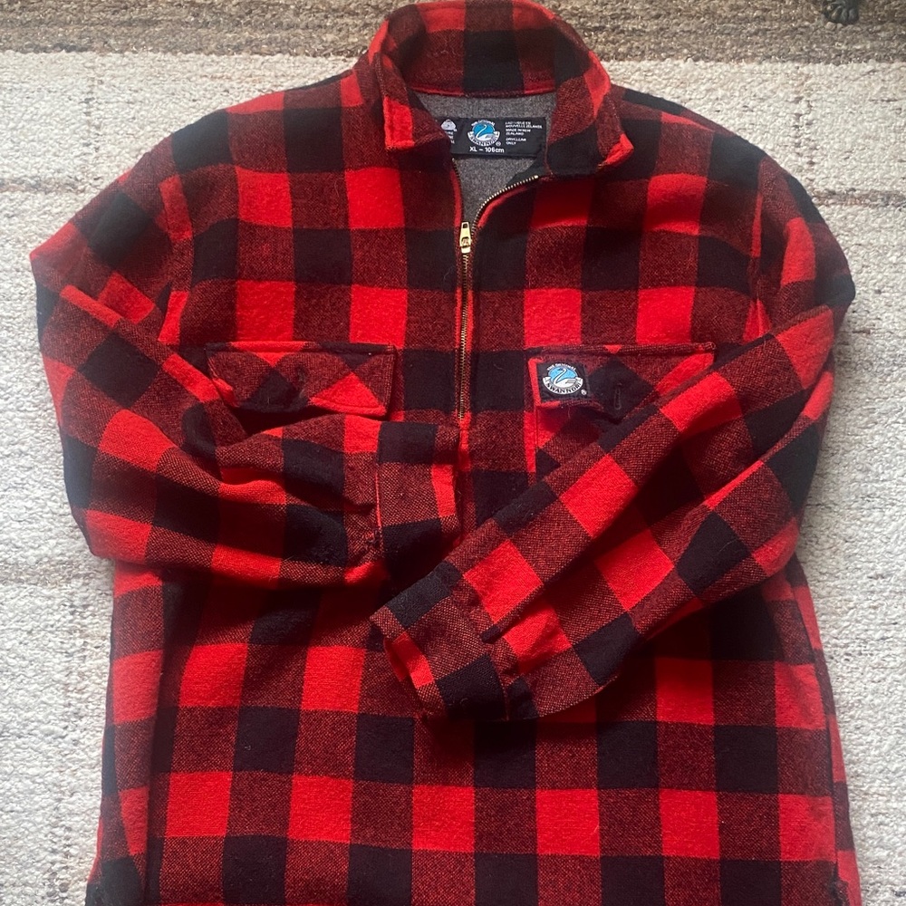 VINTAGE Red and Black Plaid Men's Shirt-made in New Zealand PURE NEW WOOL